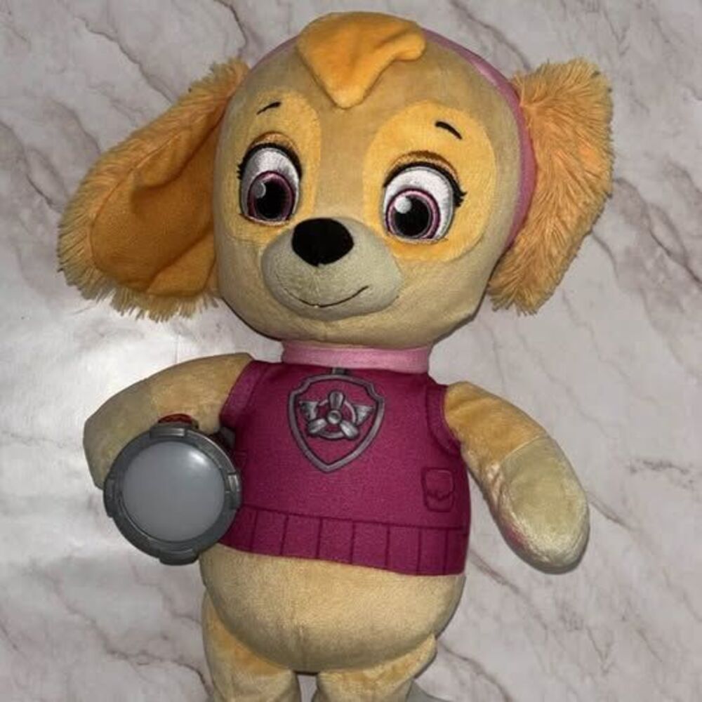 Spin Master Paw Patrol Skye Plush